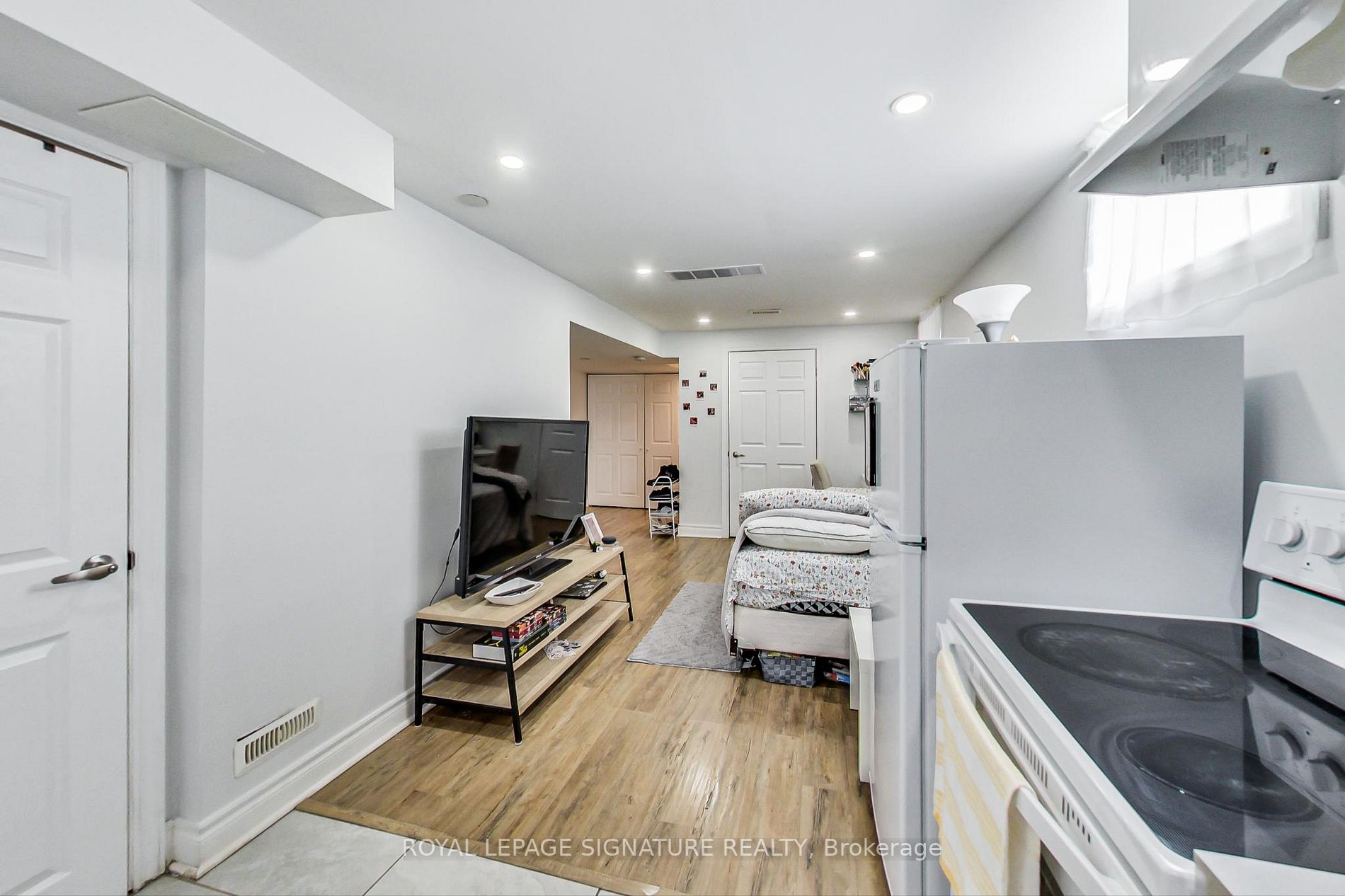 1162 Dovercourt Rd