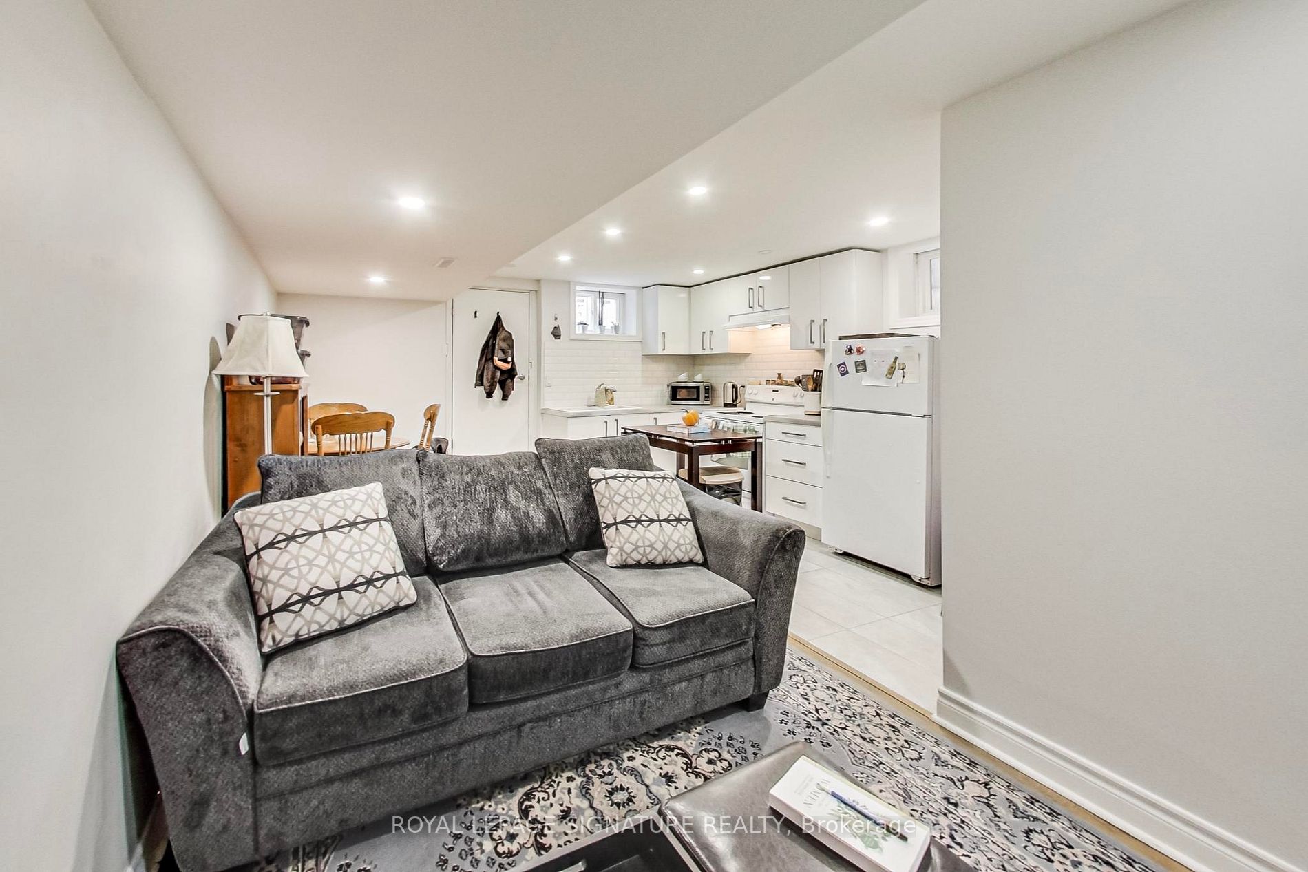 1162 Dovercourt Rd