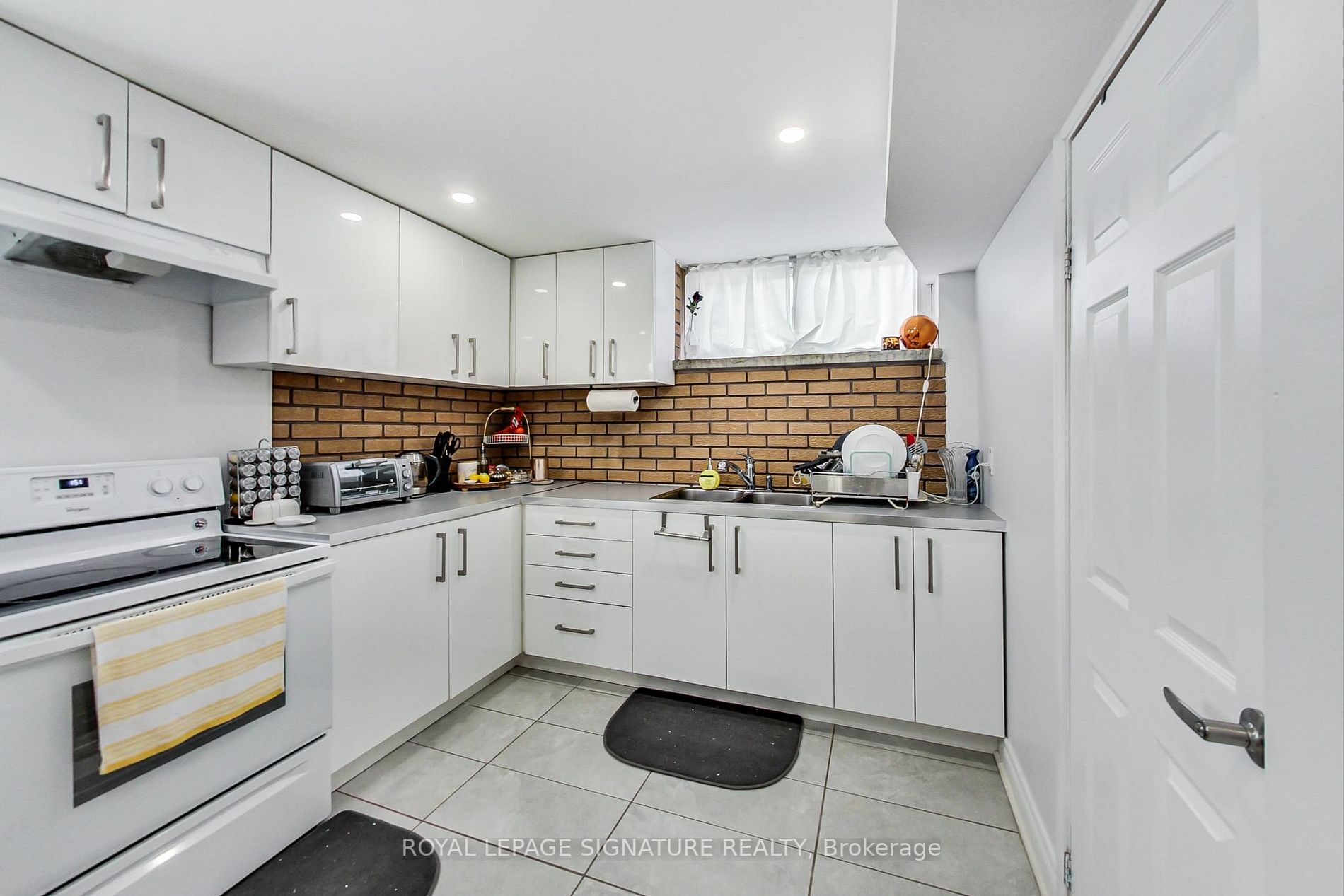 1162 Dovercourt Rd