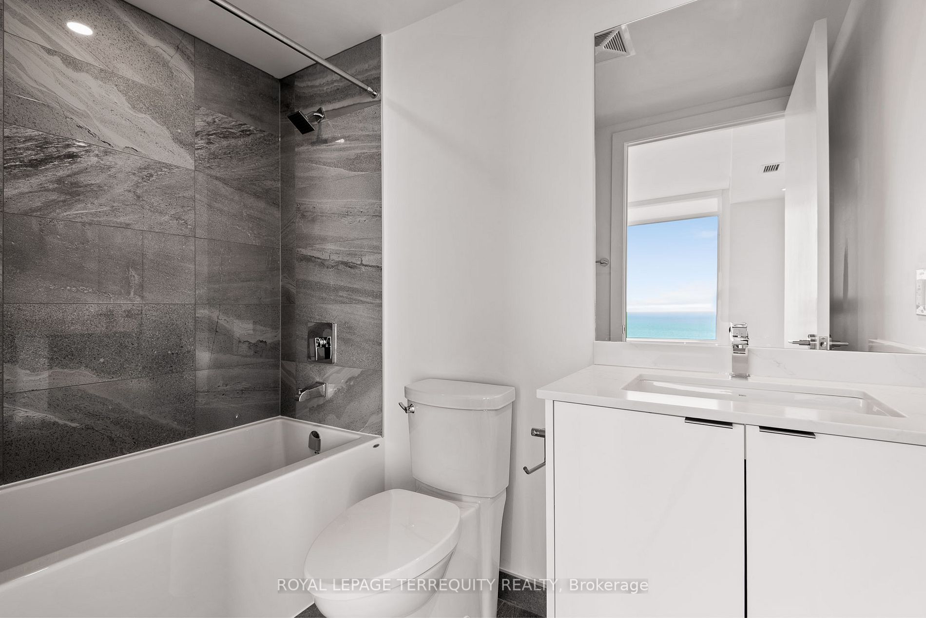 1928 Lake Shore Blvd W, #3706