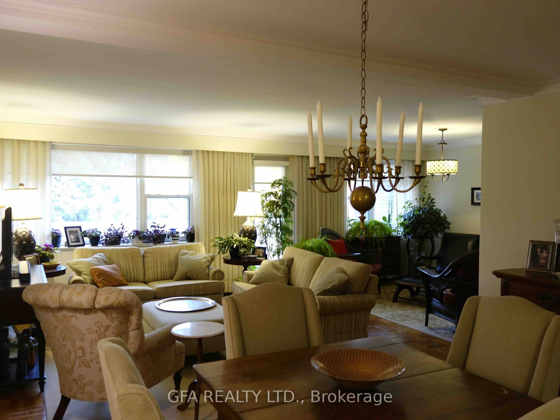 185 Stephen Drive, #404