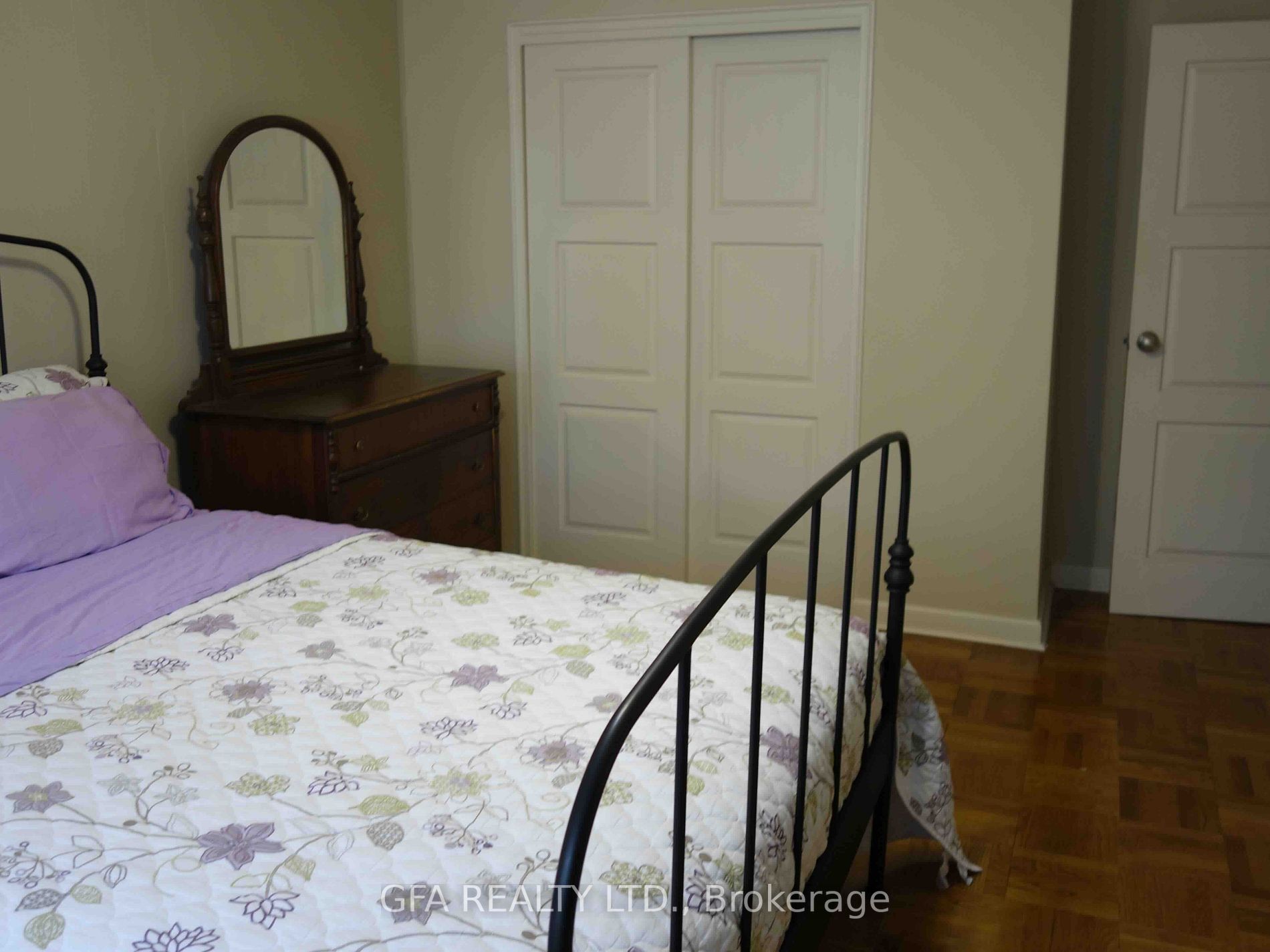 185 Stephen Drive, #404