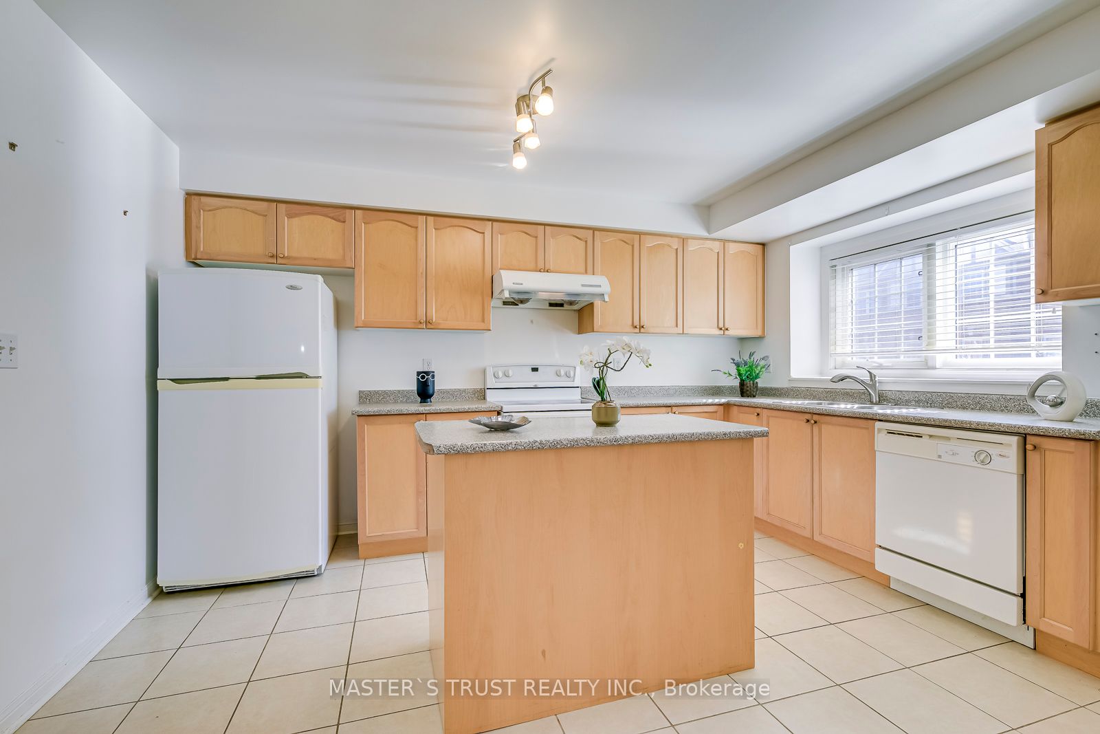 3030 Breakwater Court, #311