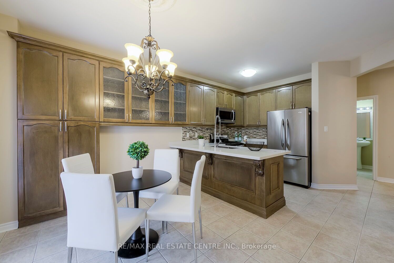 31 Redwillow Road E