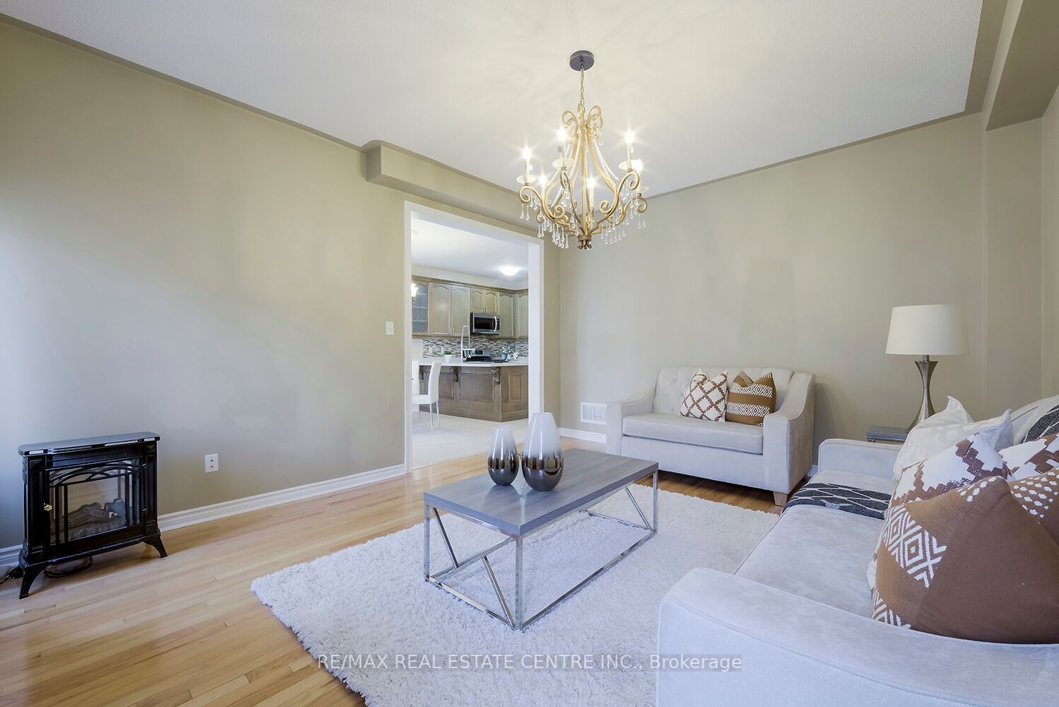 31 Redwillow Road E