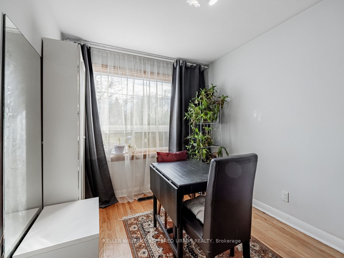 84 Hadrian Drive