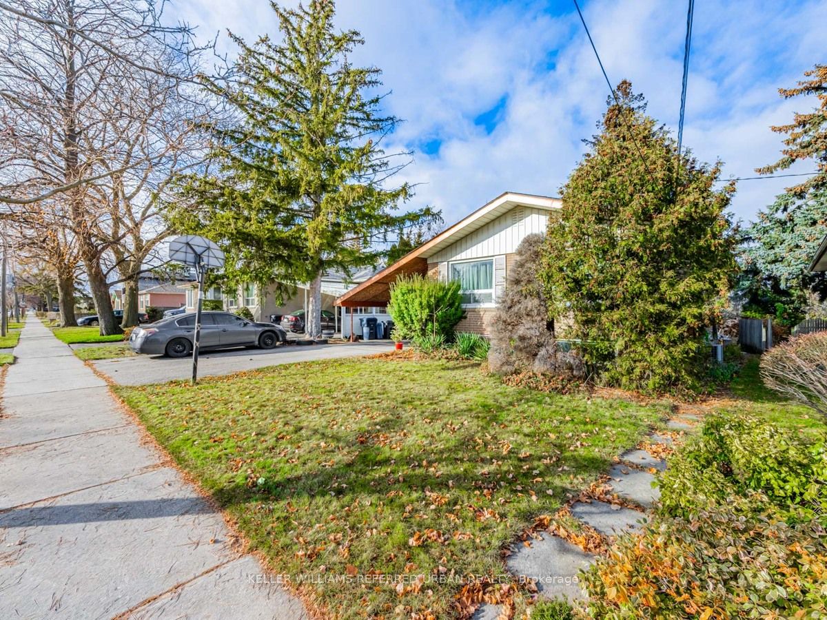 84 Hadrian Drive