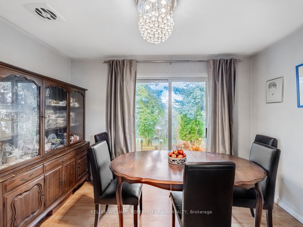 84 Hadrian Drive