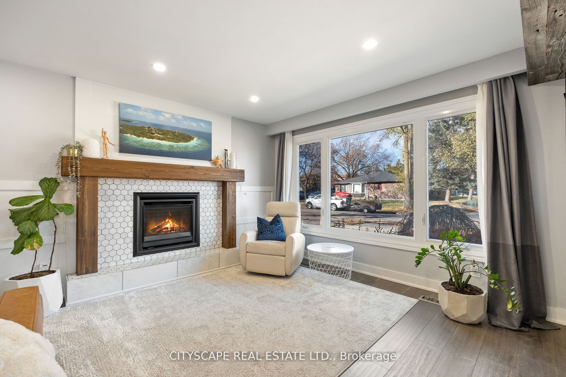 1575 Lewisham Drive