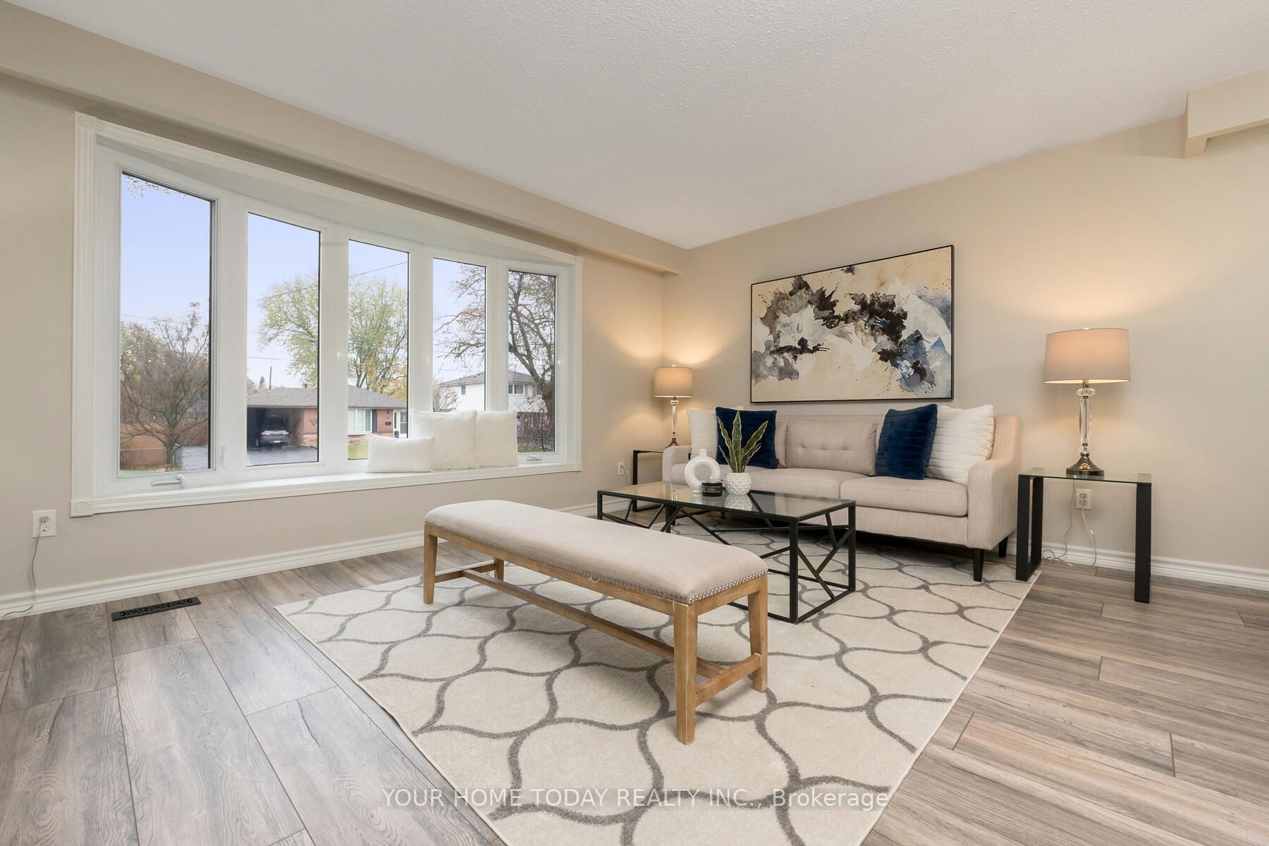 42 Moore Park Cres