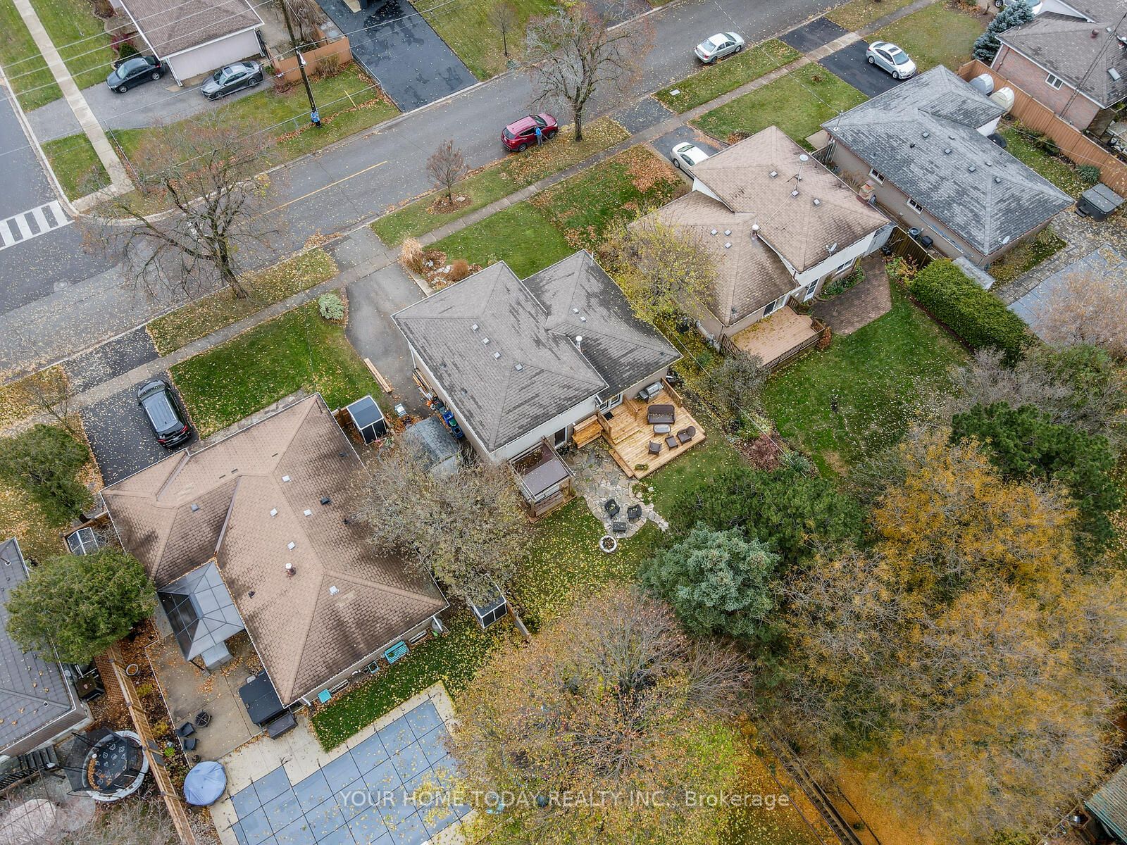 42 Moore Park Cres