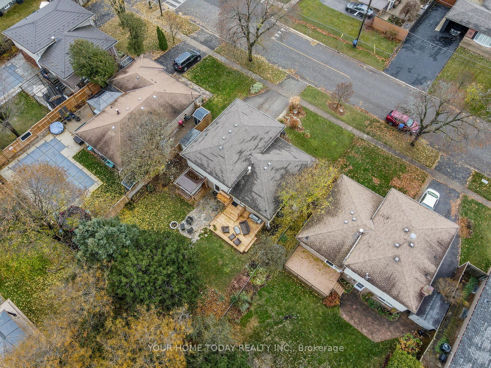 42 Moore Park Cres