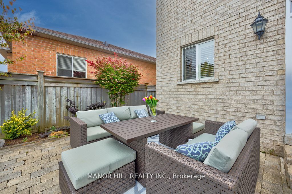 98 Harvest Moon Dr