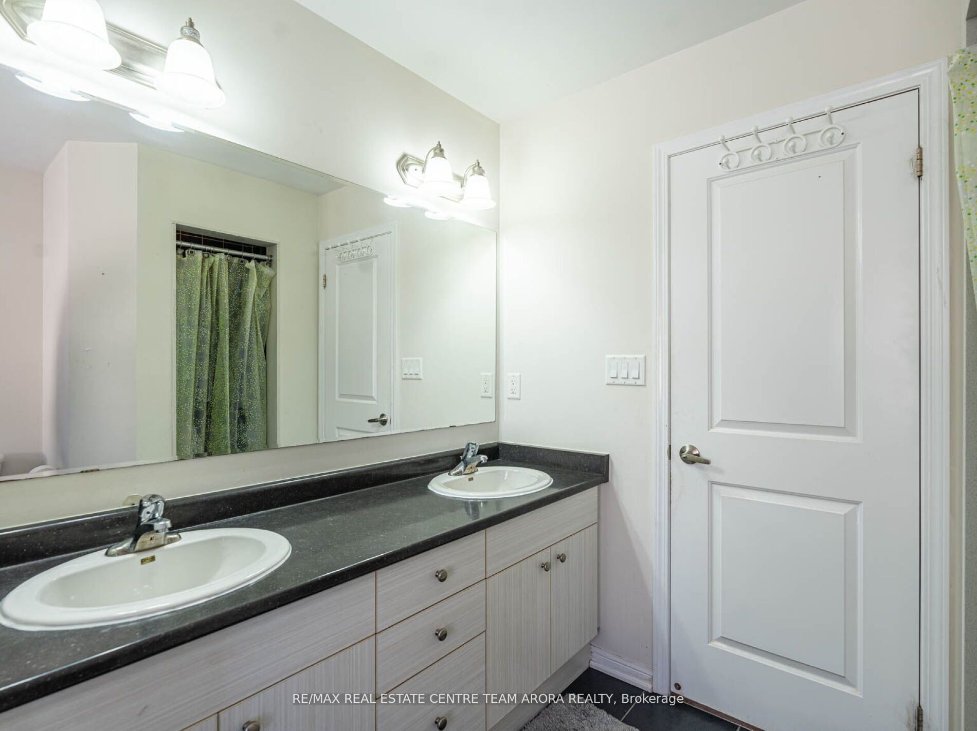 46 Old Cleeve Cres