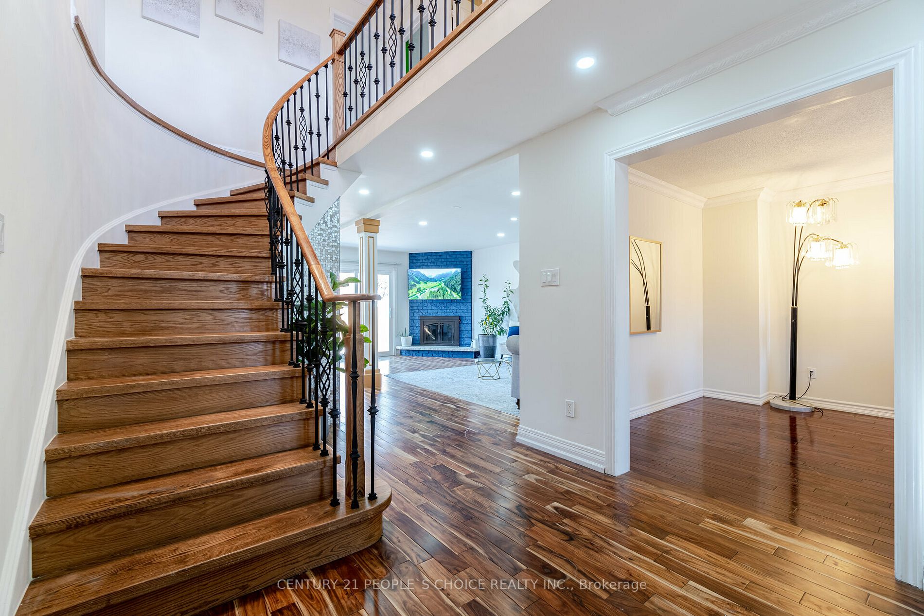 5919 Ladyburn Crescent