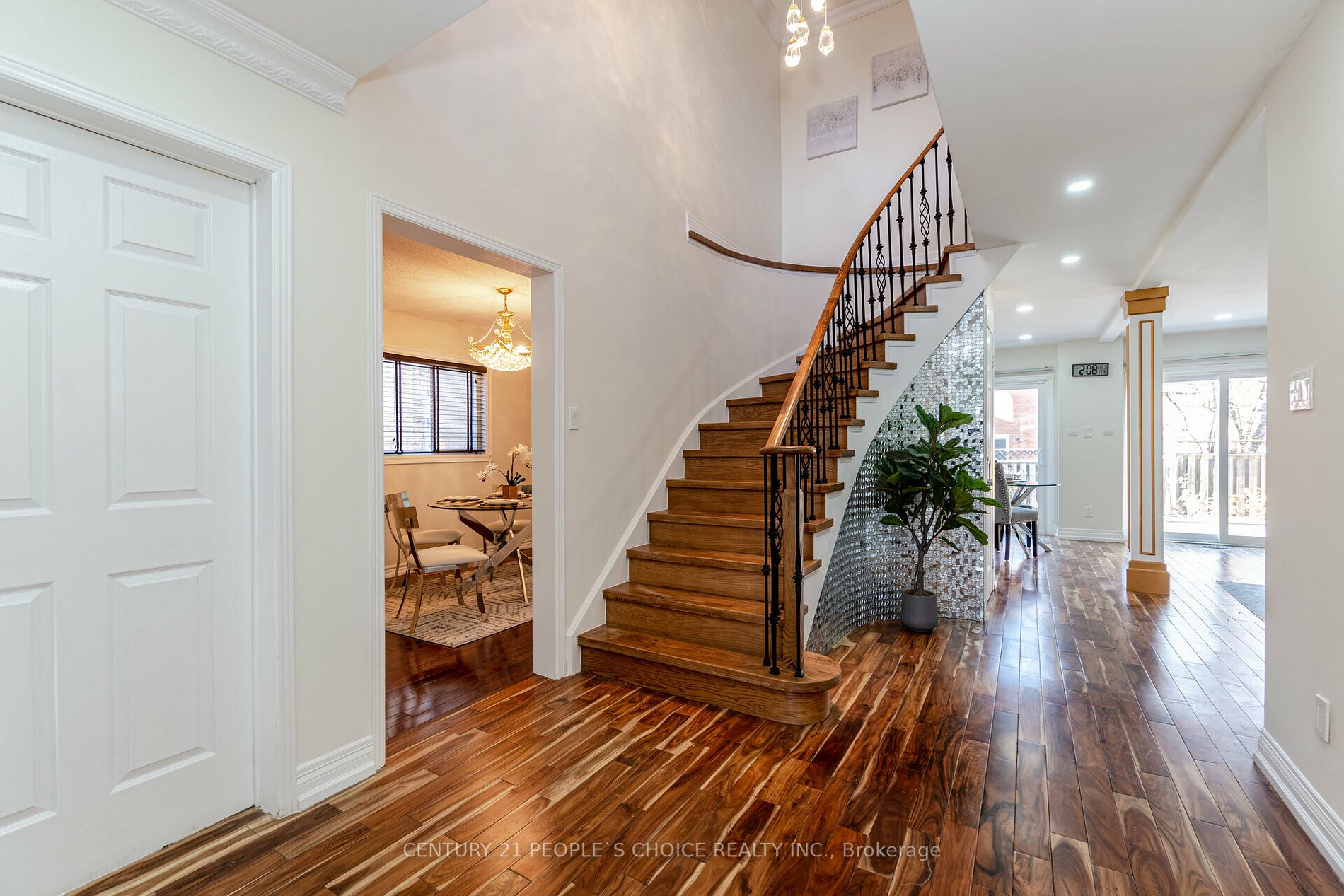 5919 Ladyburn Crescent