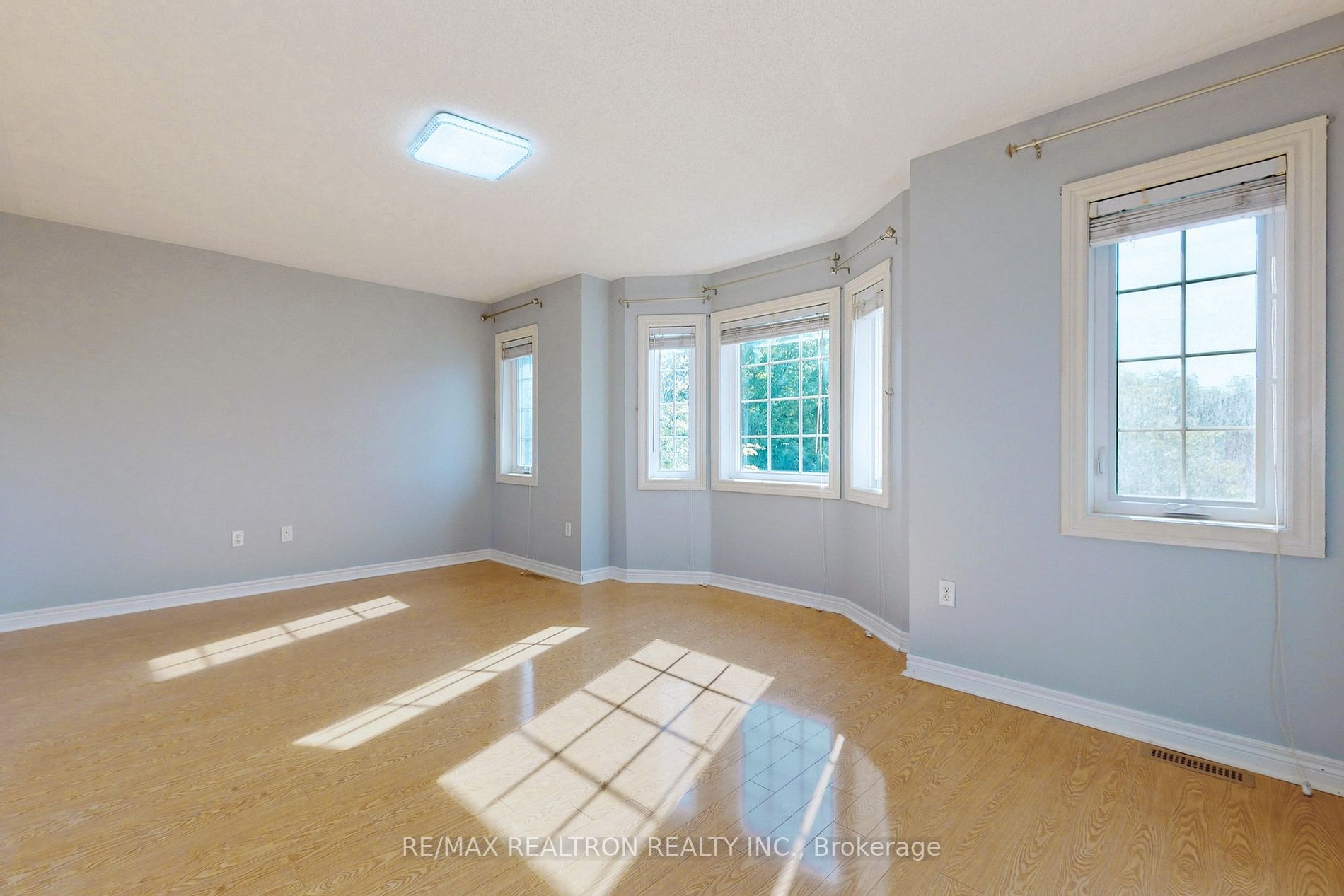 1093 Lamplight Way