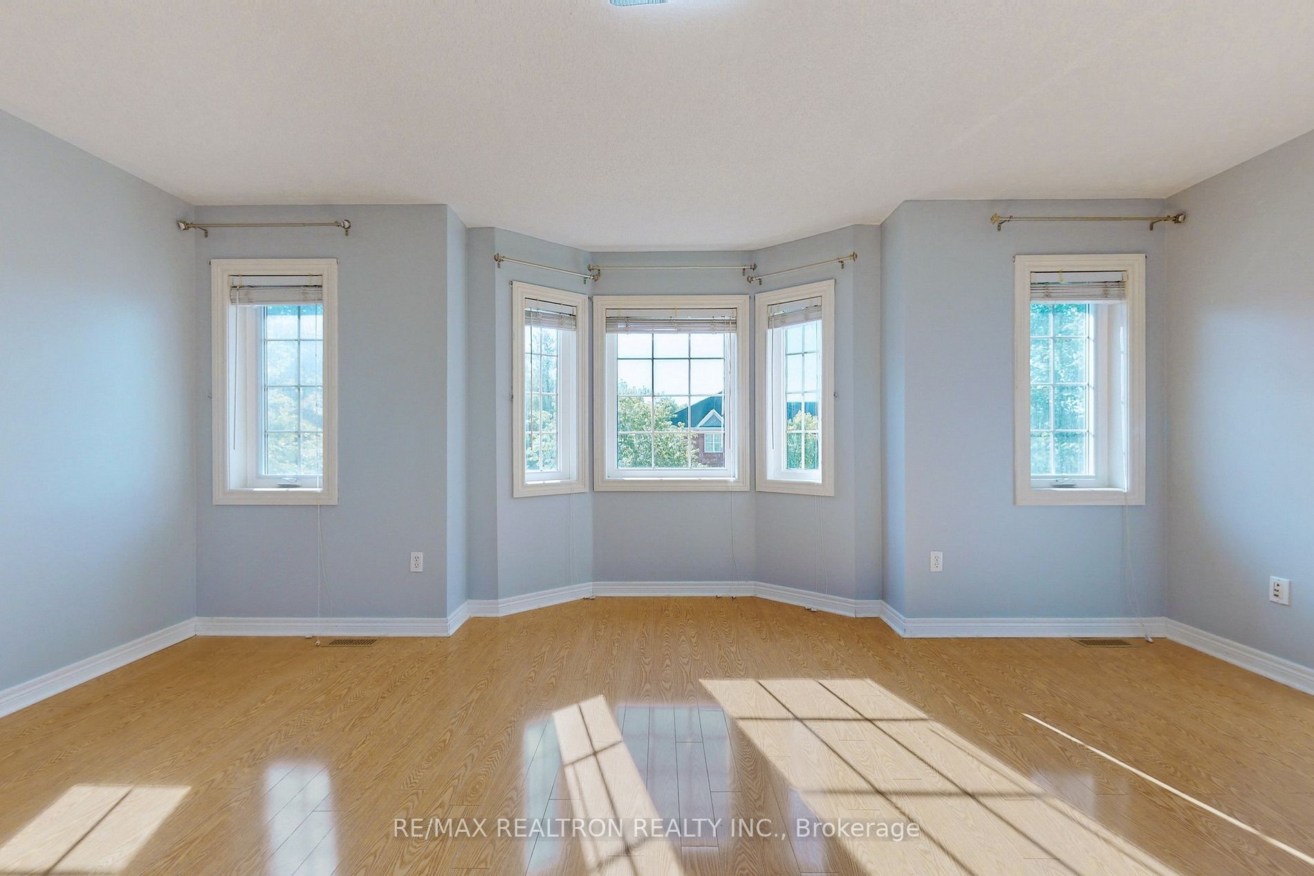 1093 Lamplight Way