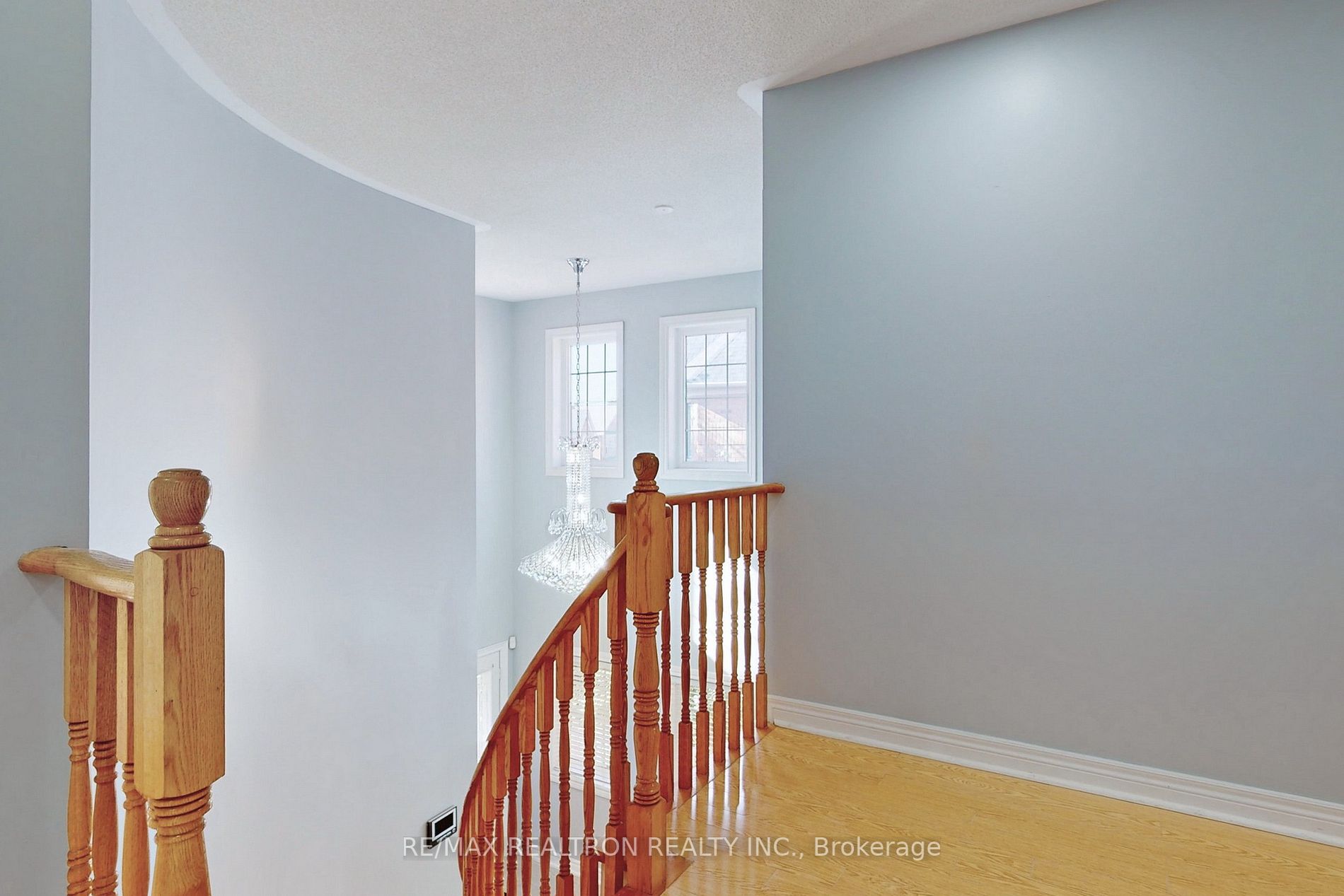 1093 Lamplight Way