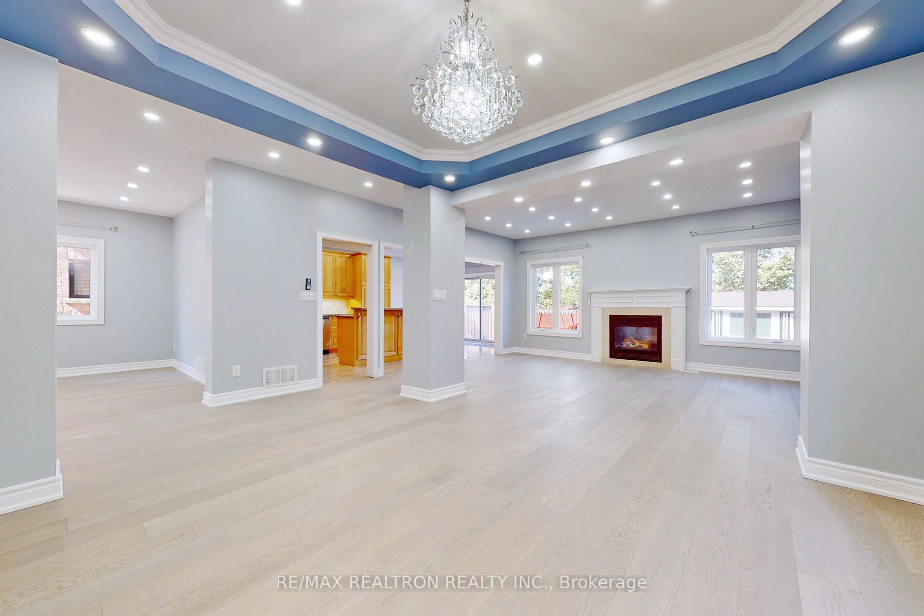 1093 Lamplight Way