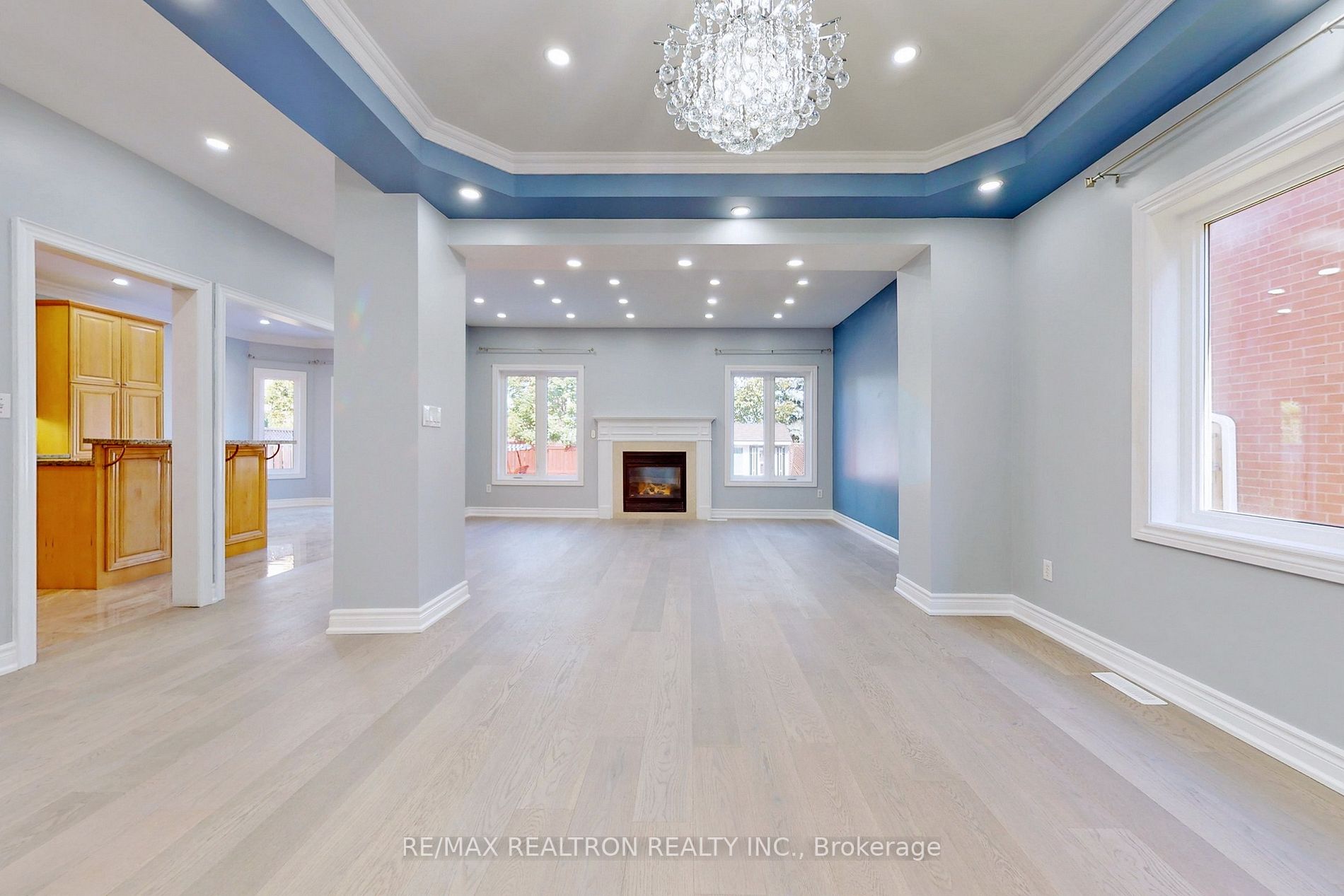1093 Lamplight Way