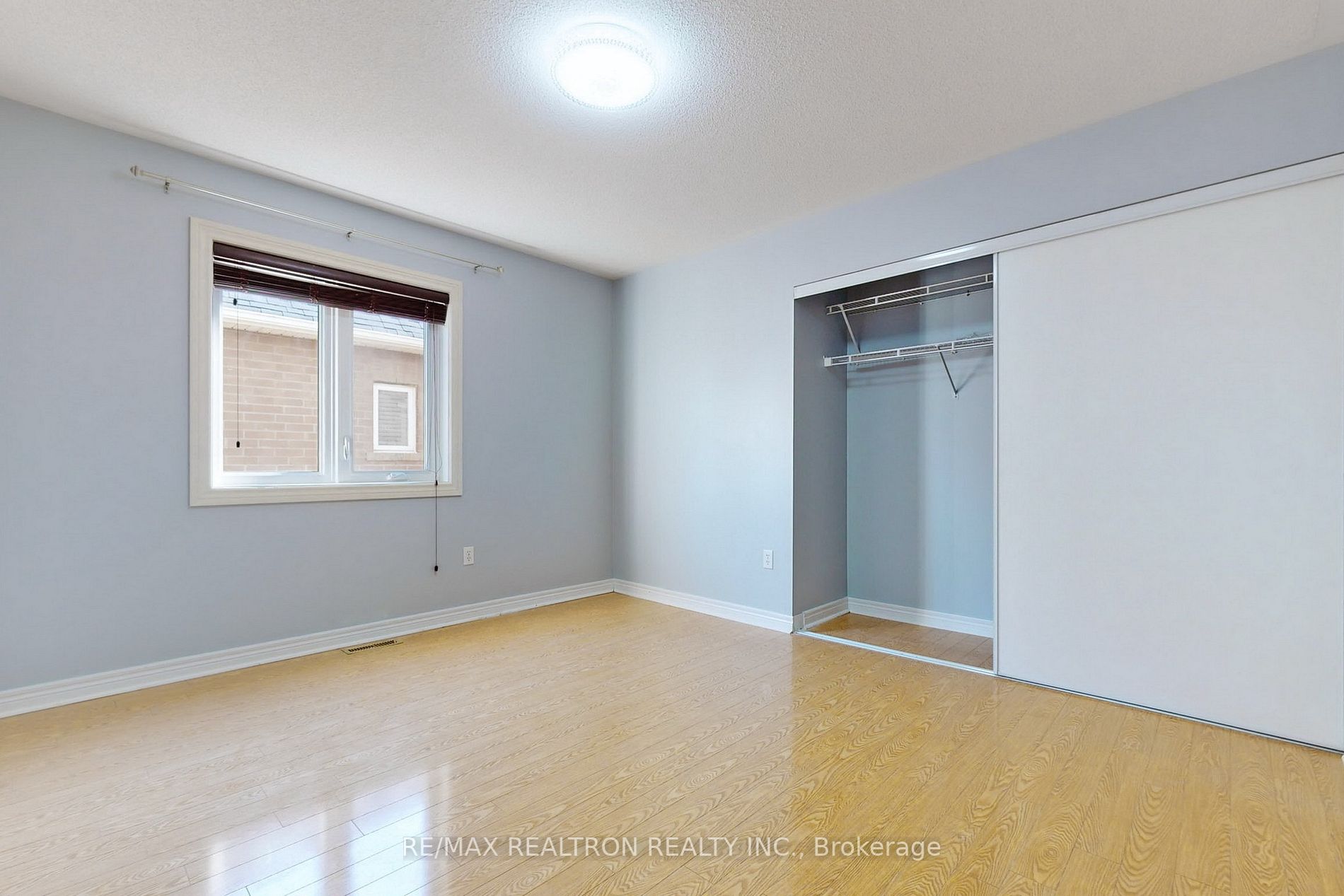 1093 Lamplight Way