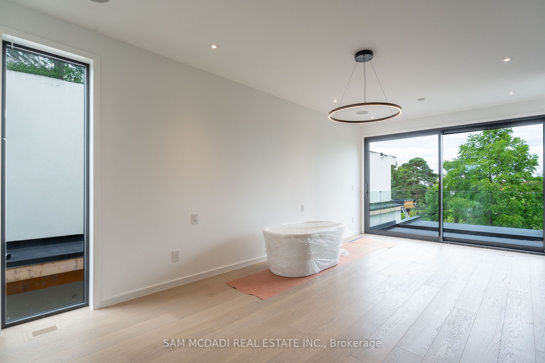 762 Montbeck Cres
