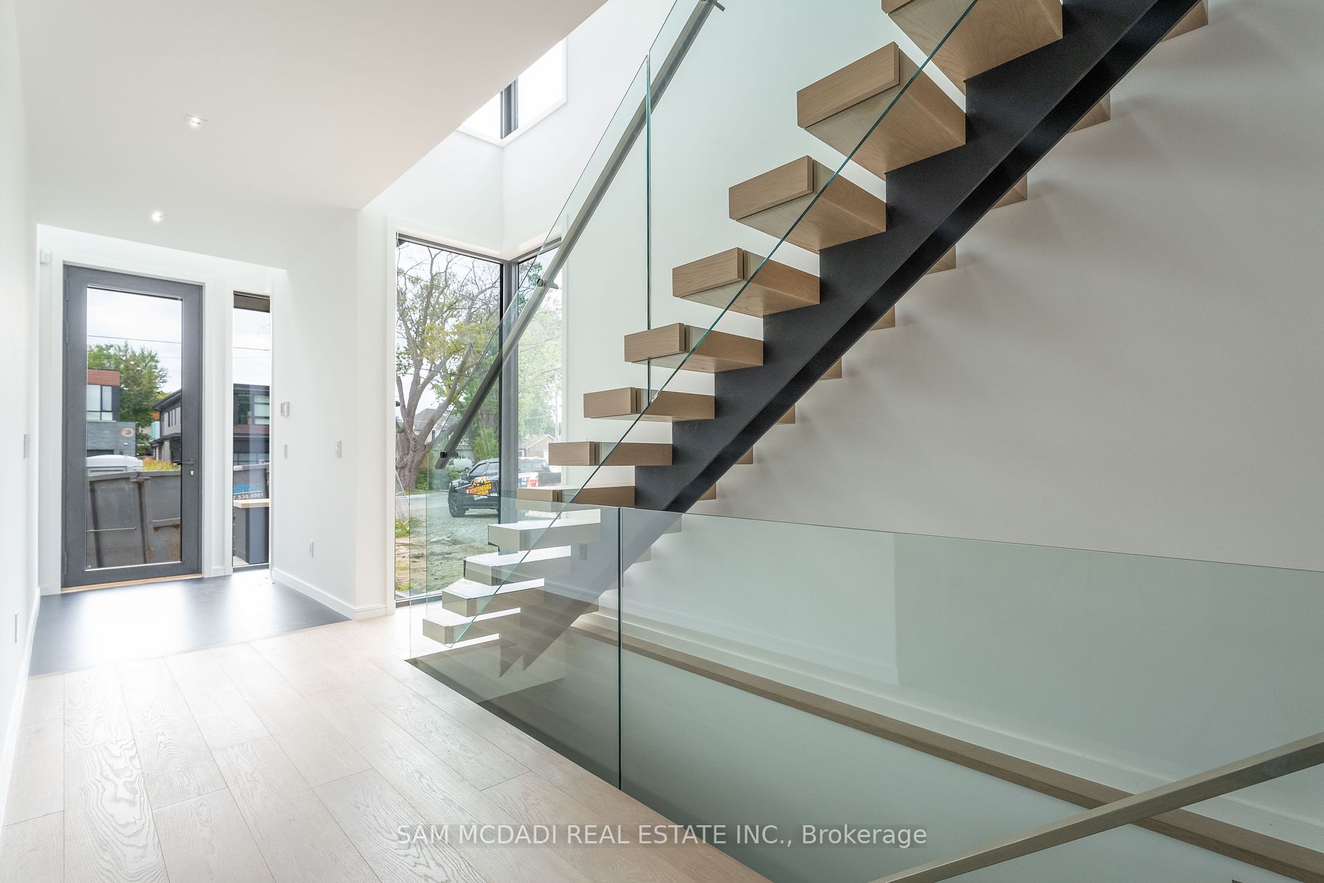 762 Montbeck Cres