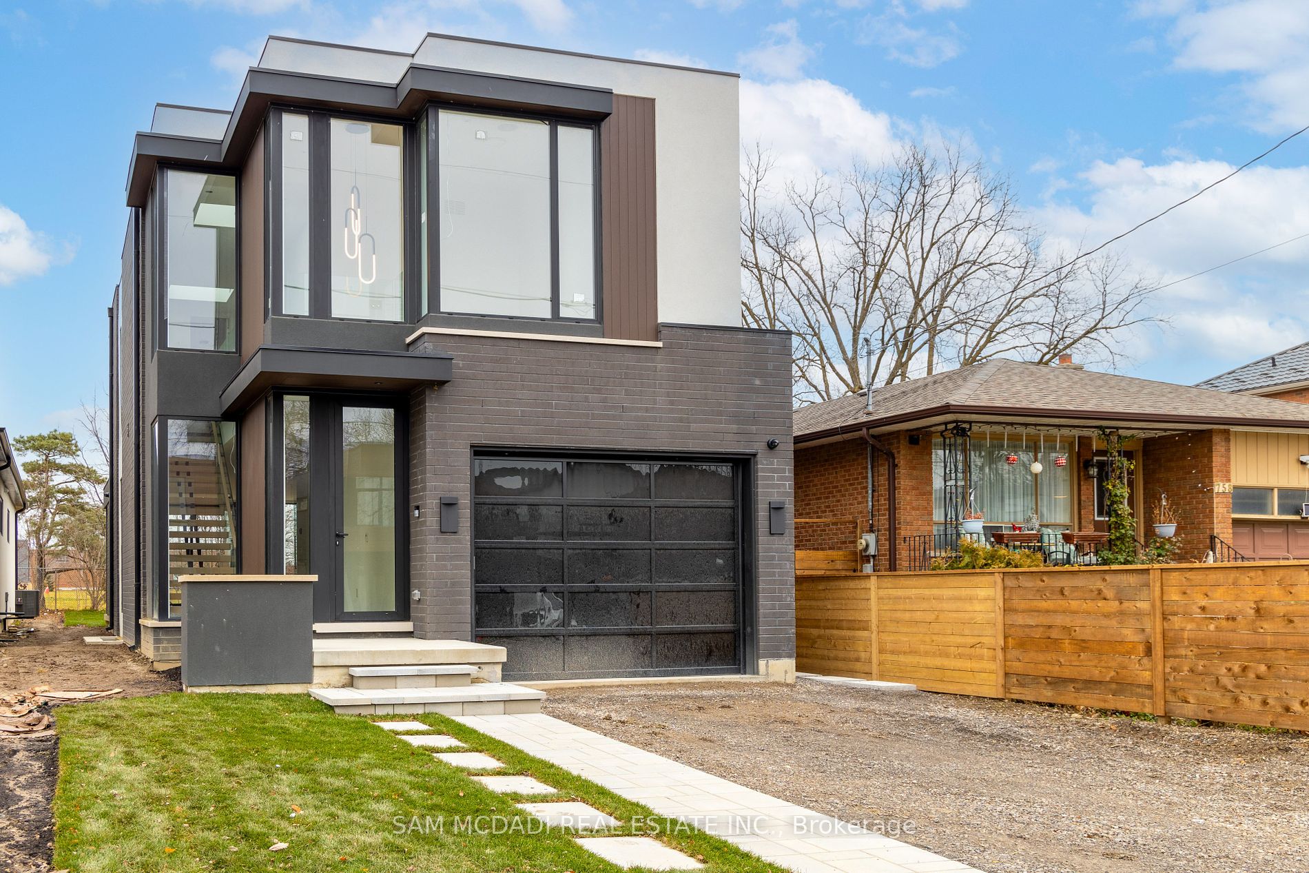 762 Montbeck Cres