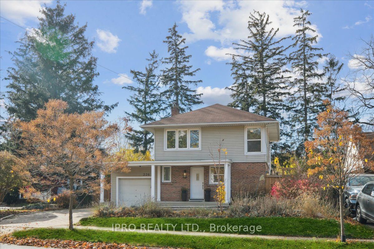 226 Queen Mary Drive
