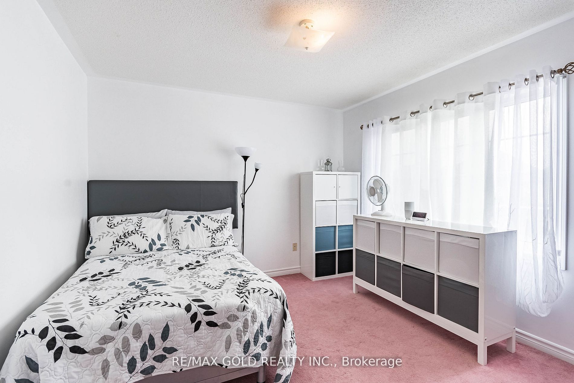 26 Arctic Willow Rd E