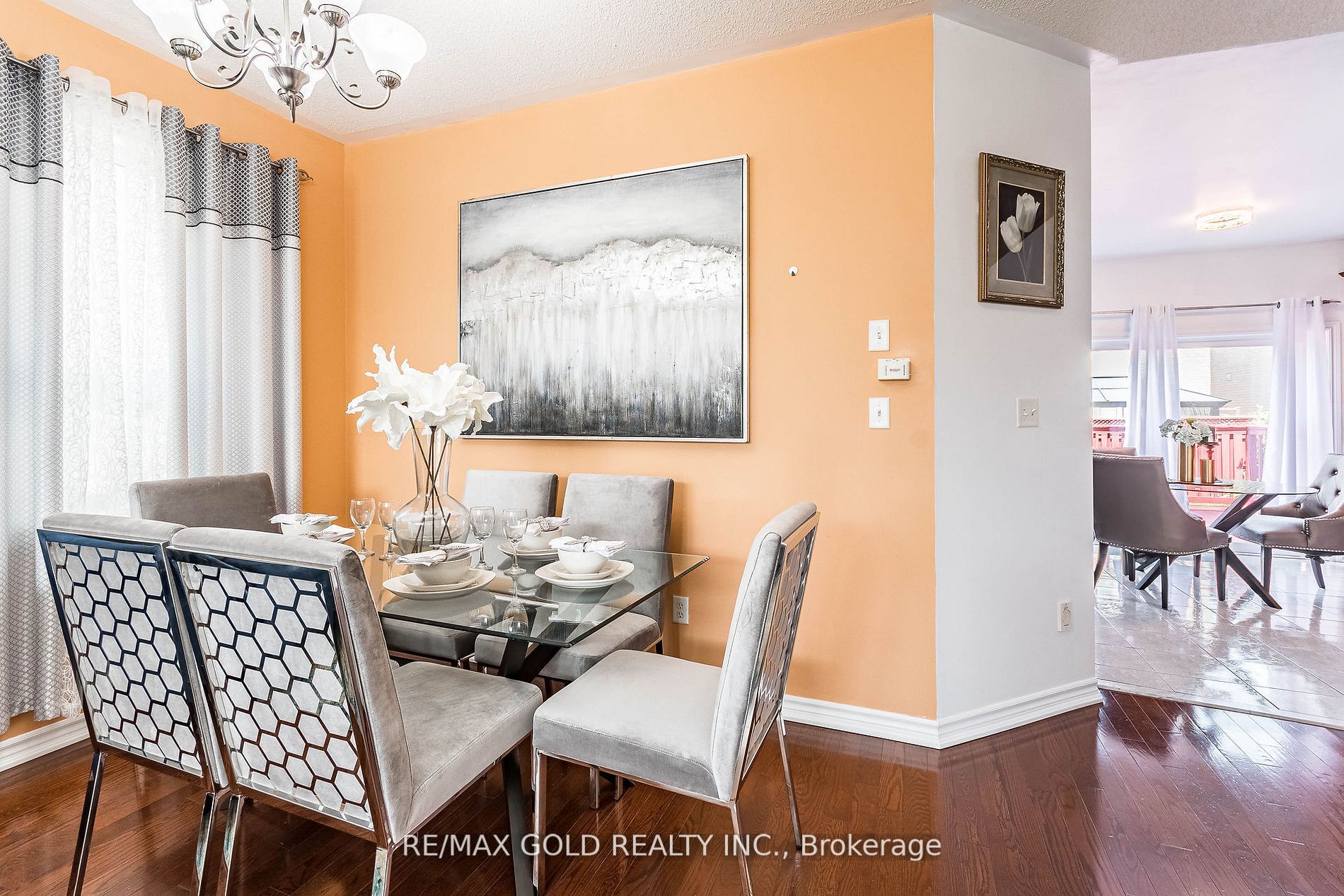 26 Arctic Willow Rd E