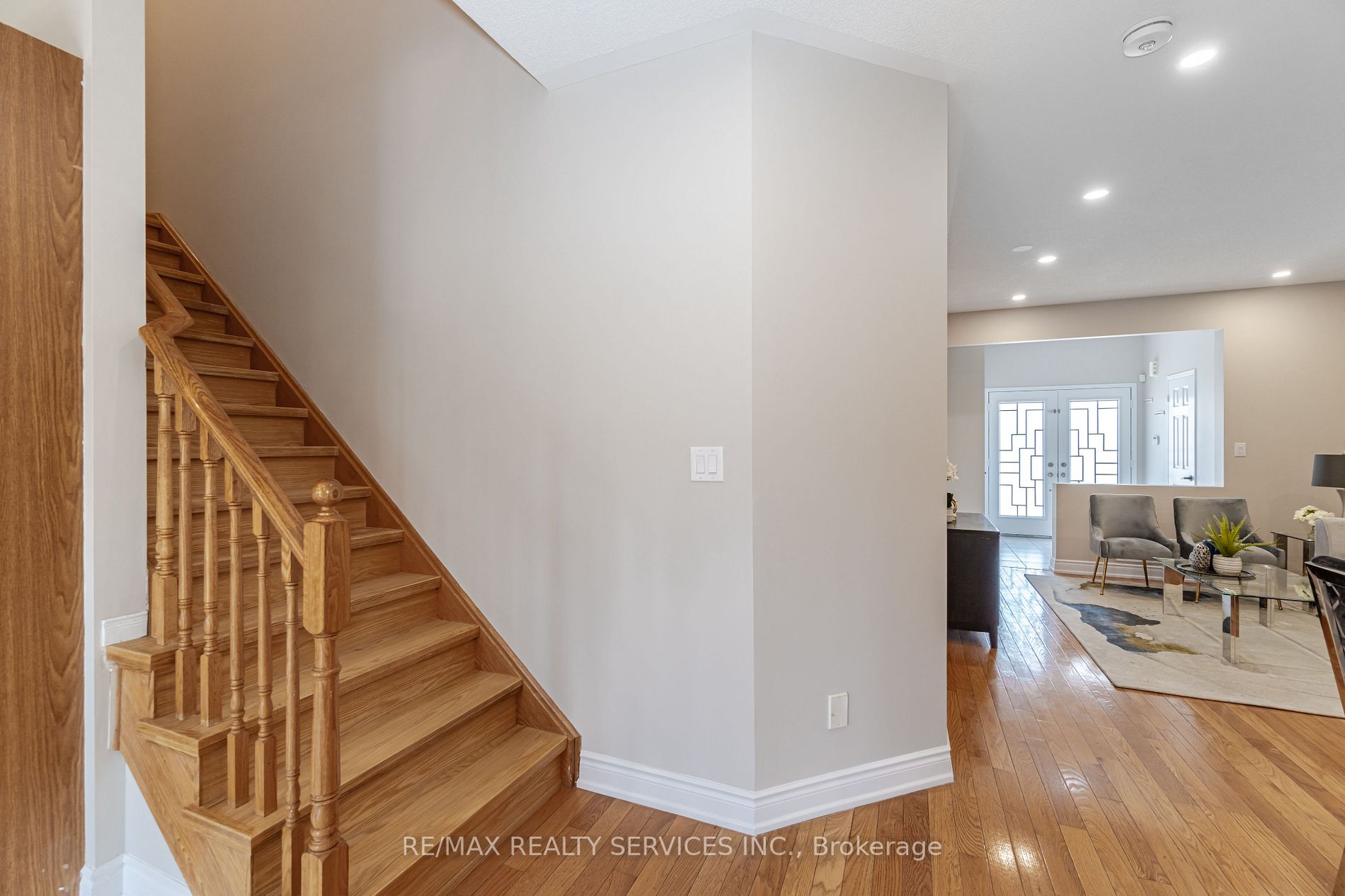 12 Owens Rd