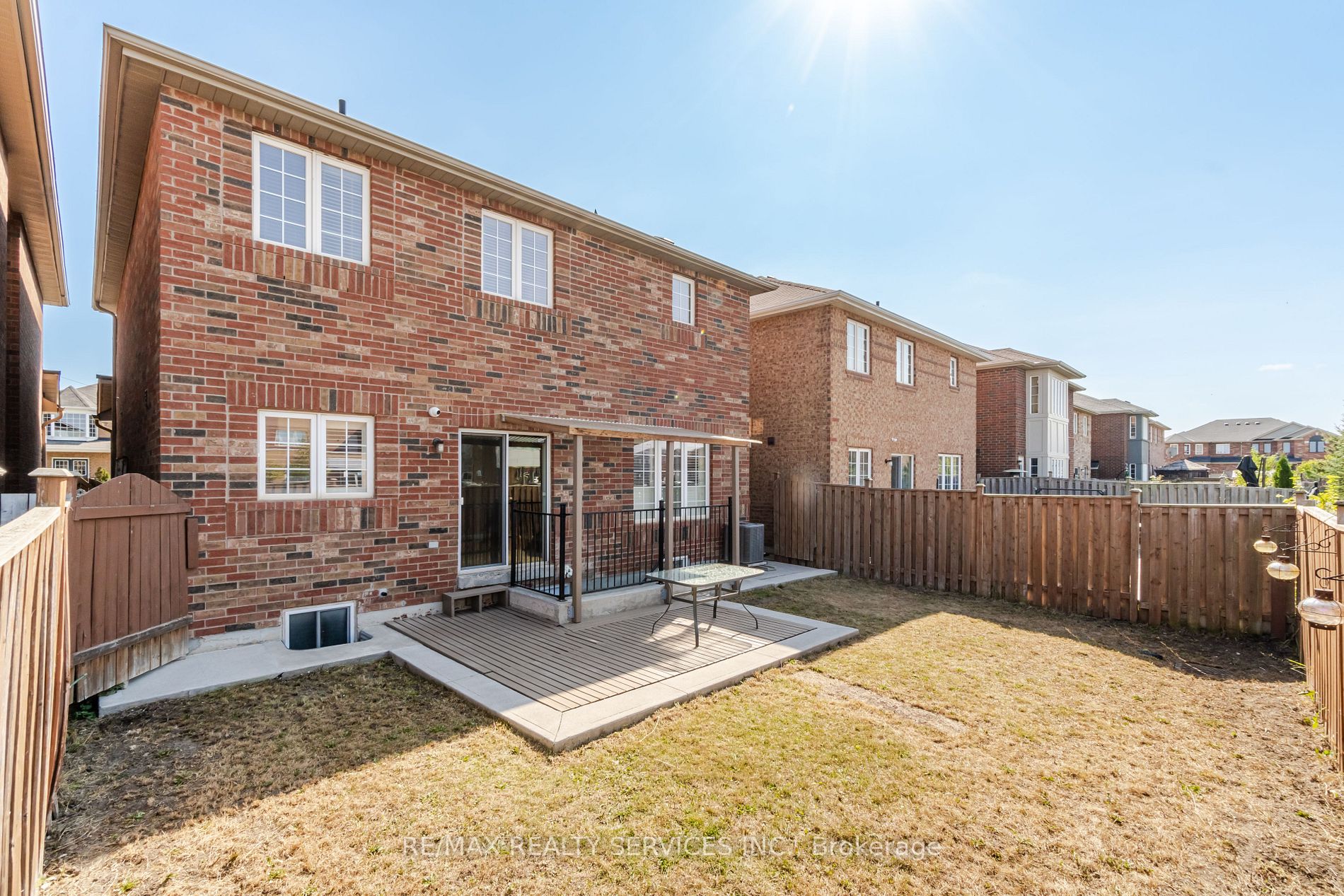 12 Owens Rd