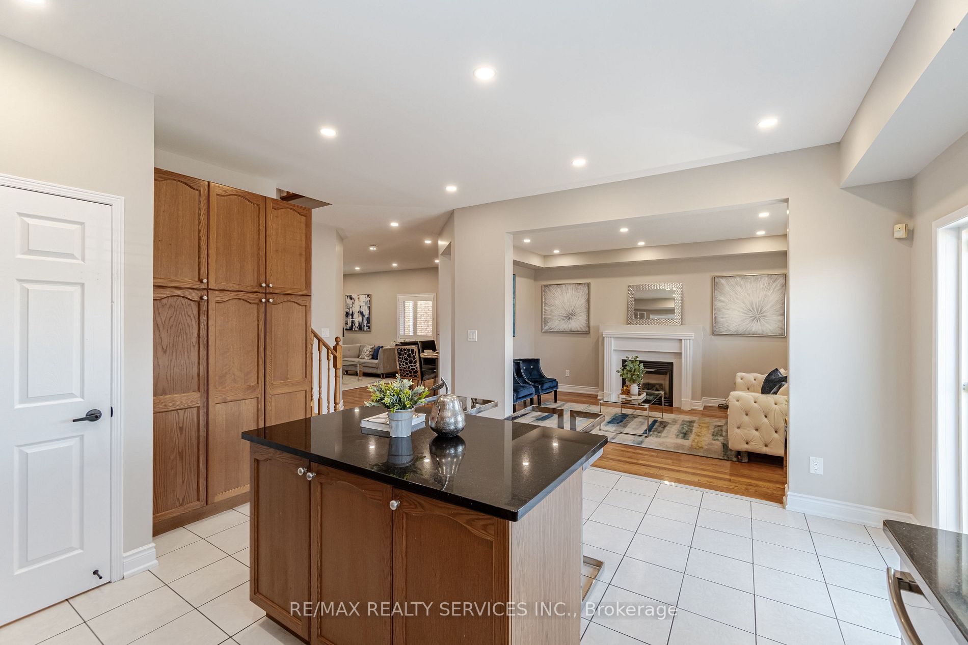 12 Owens Rd