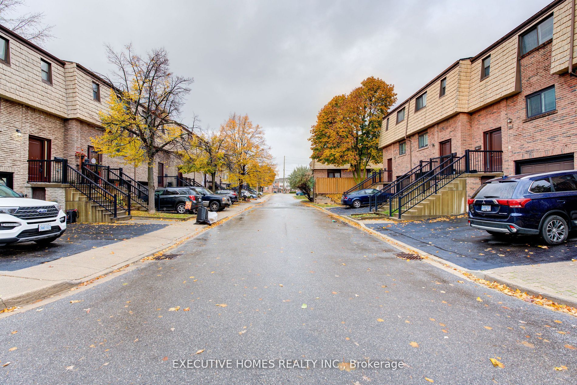 1532 Sixth Line, #13