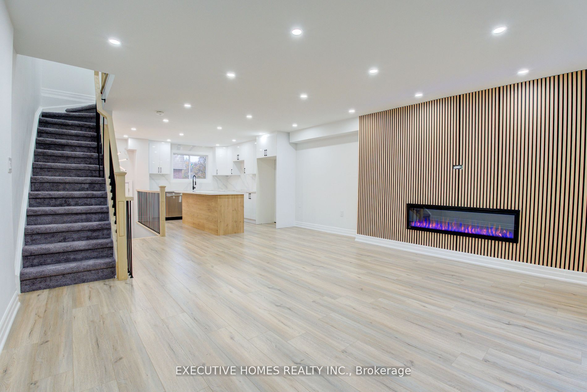1532 Sixth Line, #13