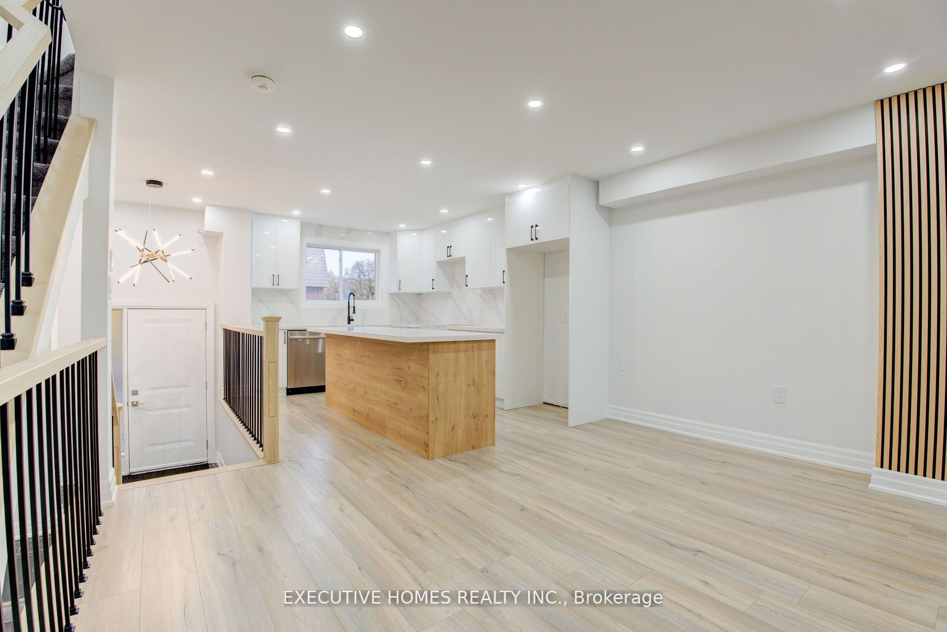 1532 Sixth Line, #13