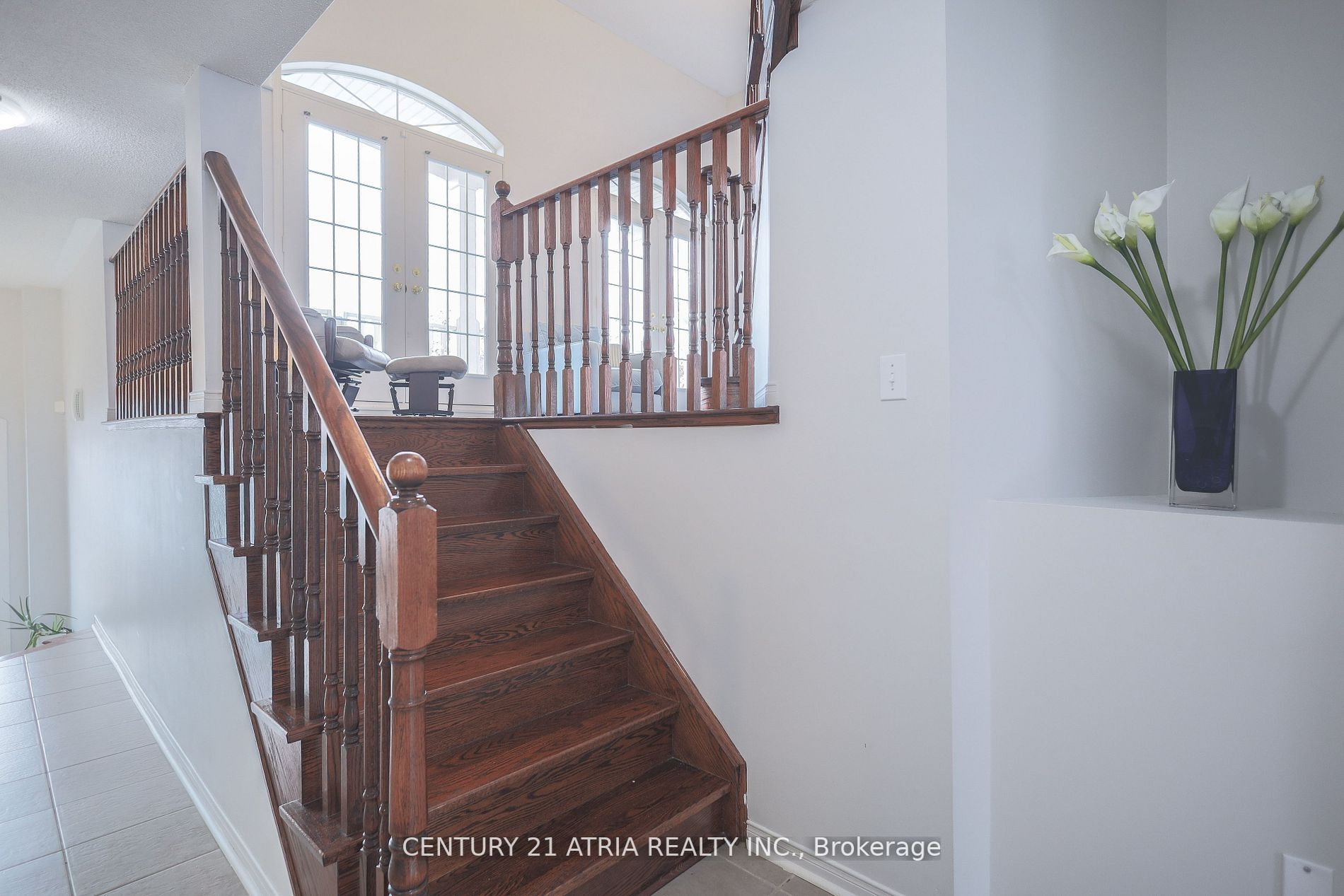 3 Poplar Plains Rd W