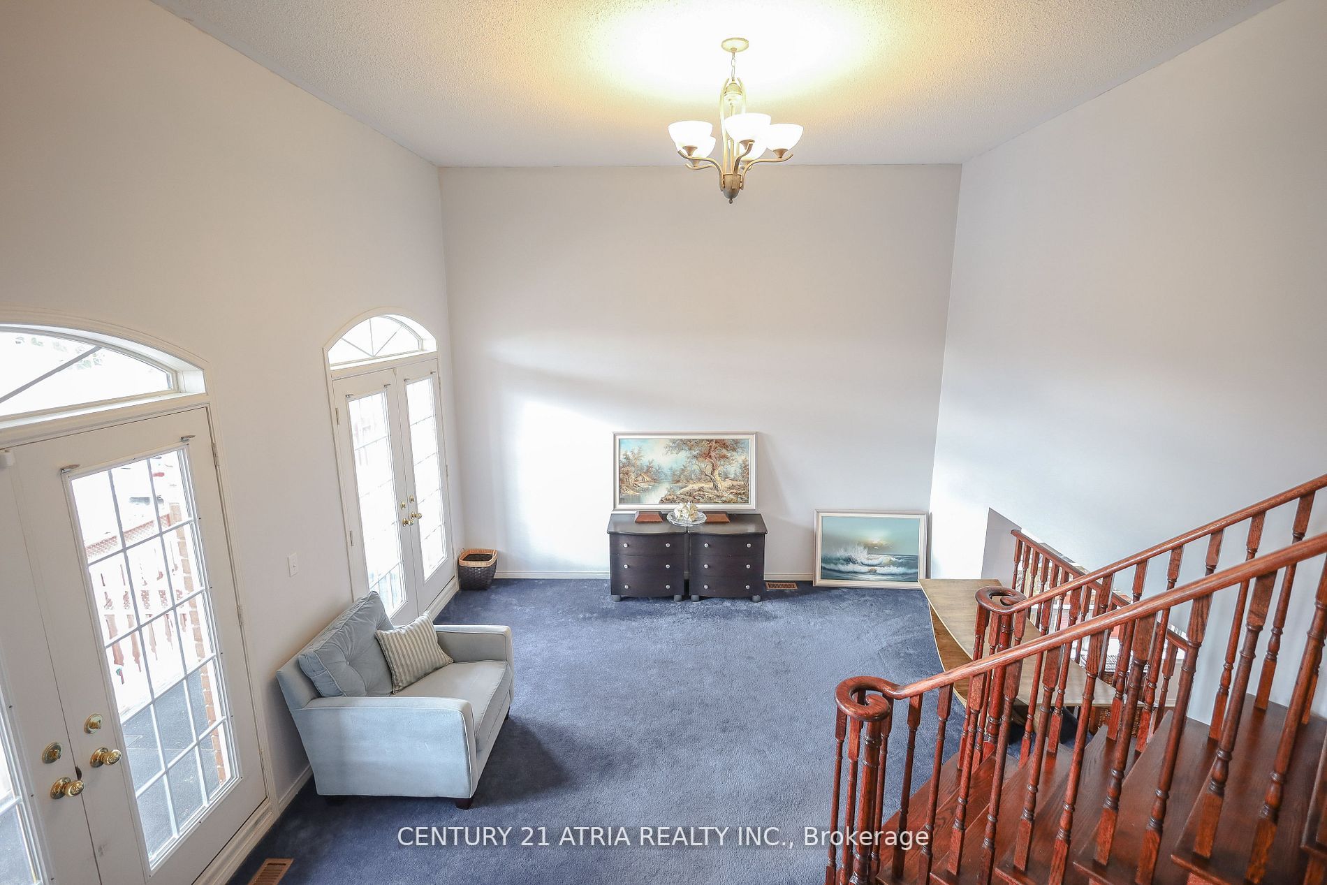 3 Poplar Plains Rd W