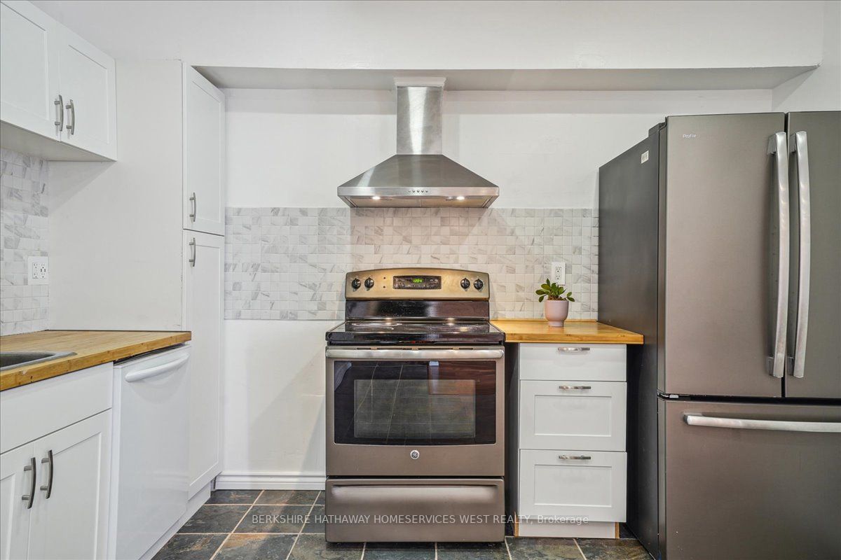1055 Forestwood Drive, #221