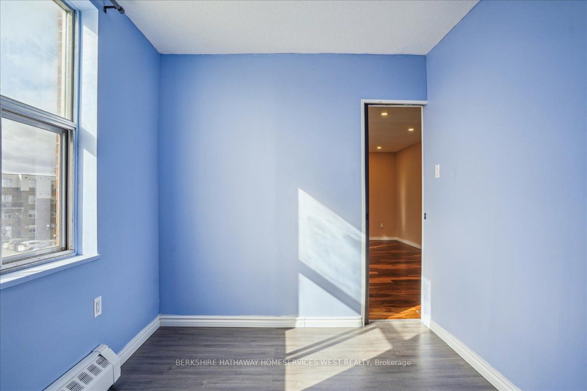 1055 Forestwood Drive, #221