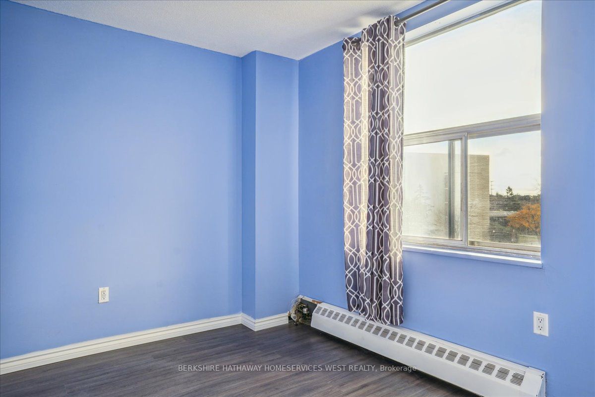 1055 Forestwood Drive, #221