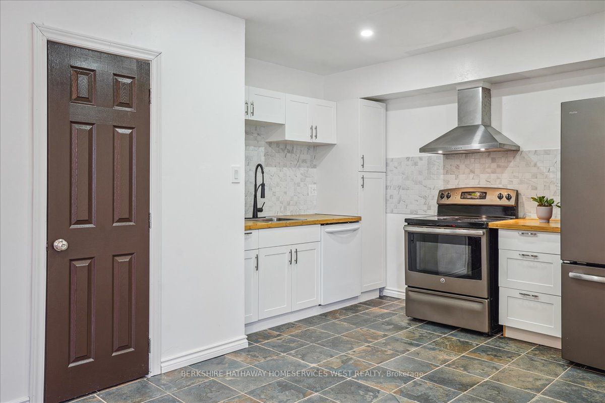 1055 Forestwood Drive, #221