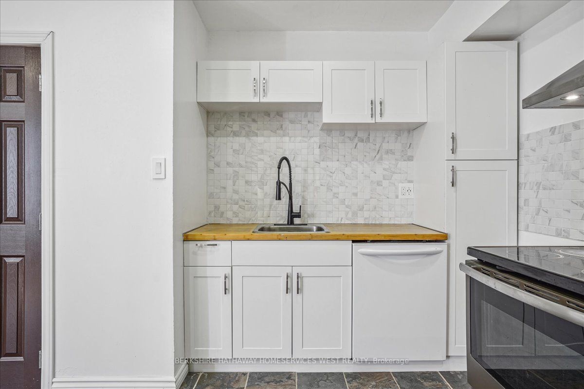1055 Forestwood Drive, #221