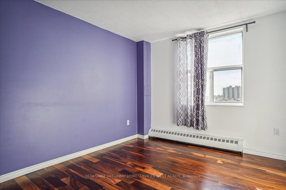 1055 Forestwood Drive, #221