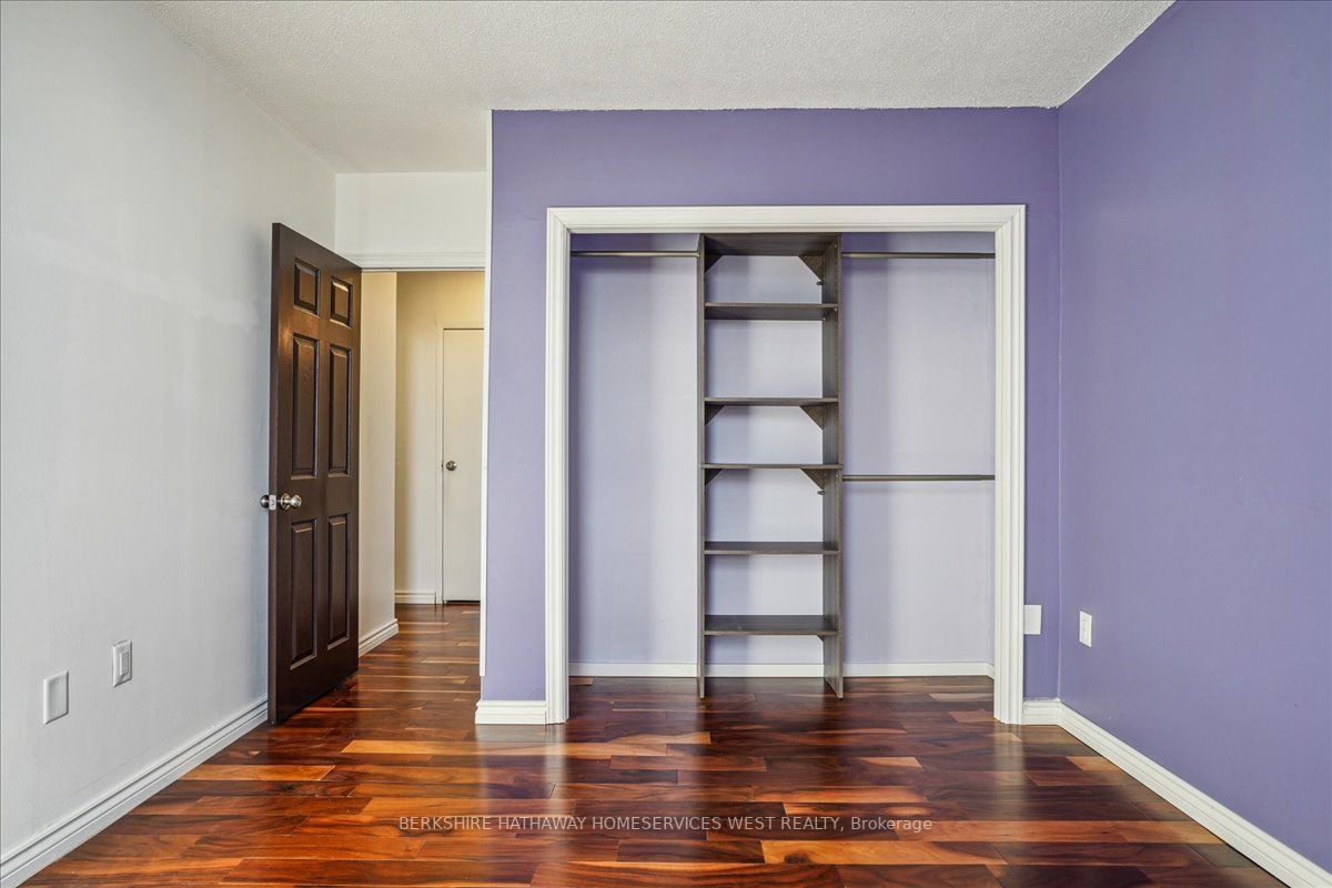 1055 Forestwood Drive, #221