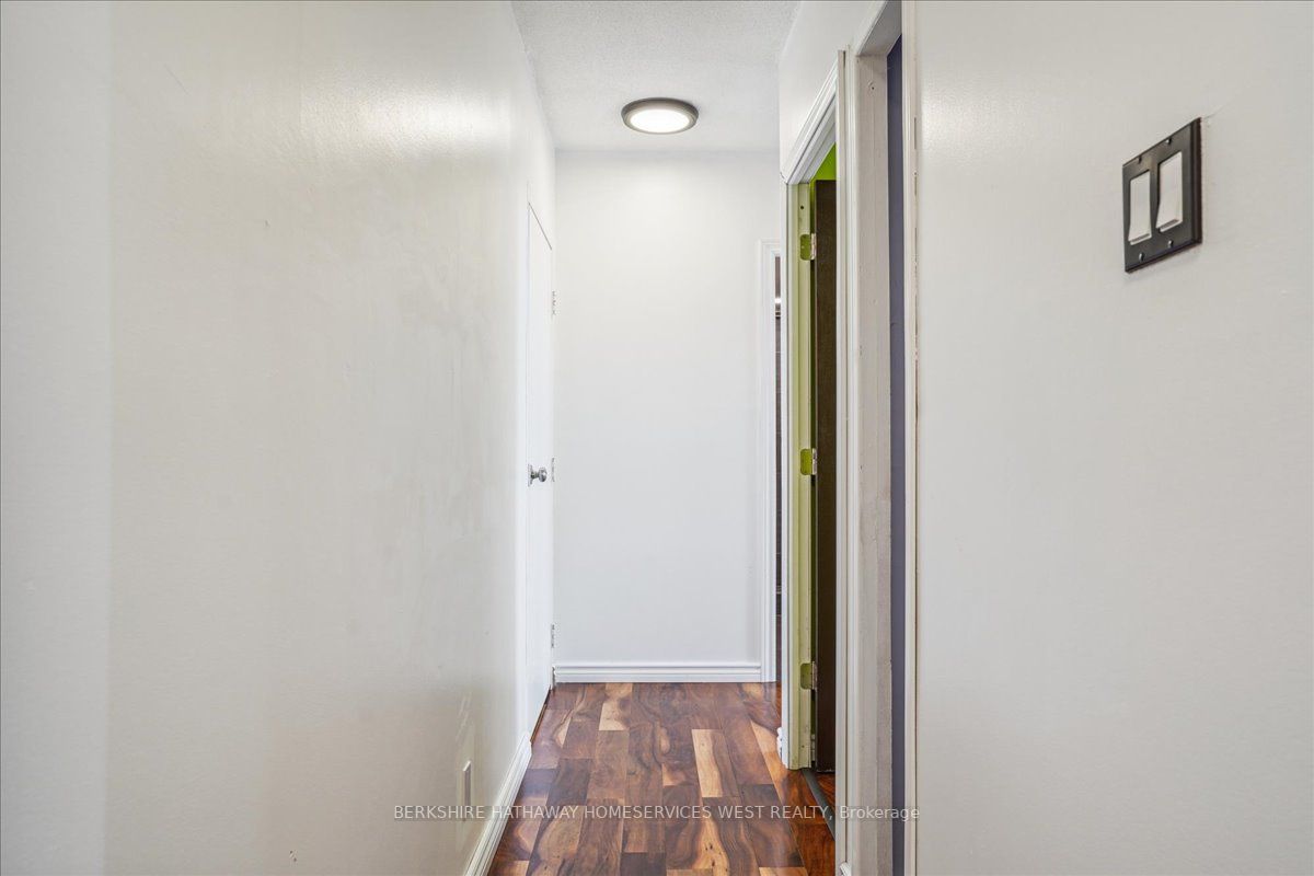 1055 Forestwood Drive, #221