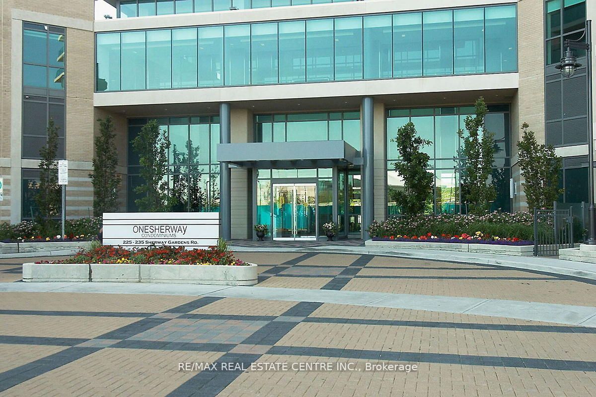 225 Sherway Gardens Road, #206