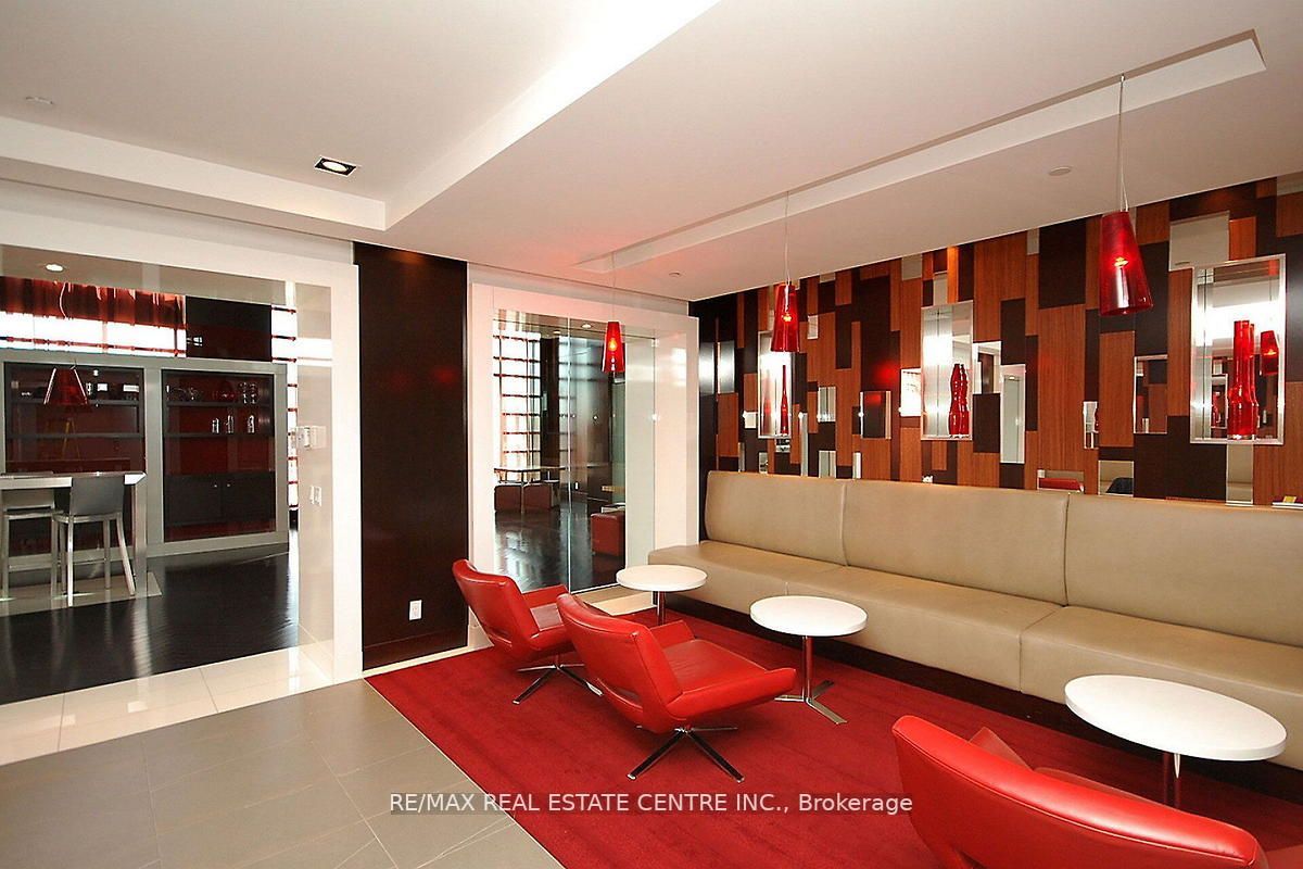 225 Sherway Gardens Road, #206